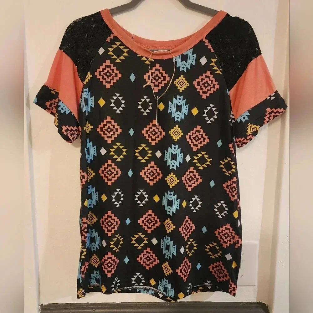 NWT‎ Grace & Emma Aztek colorful short-sleeved tee Womens S & M Western
